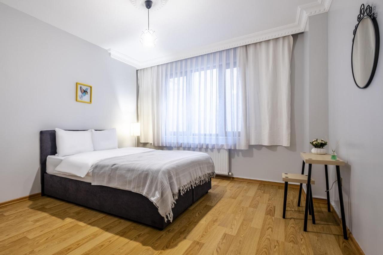Daire Flat Near Shopping Malls In Kagithane