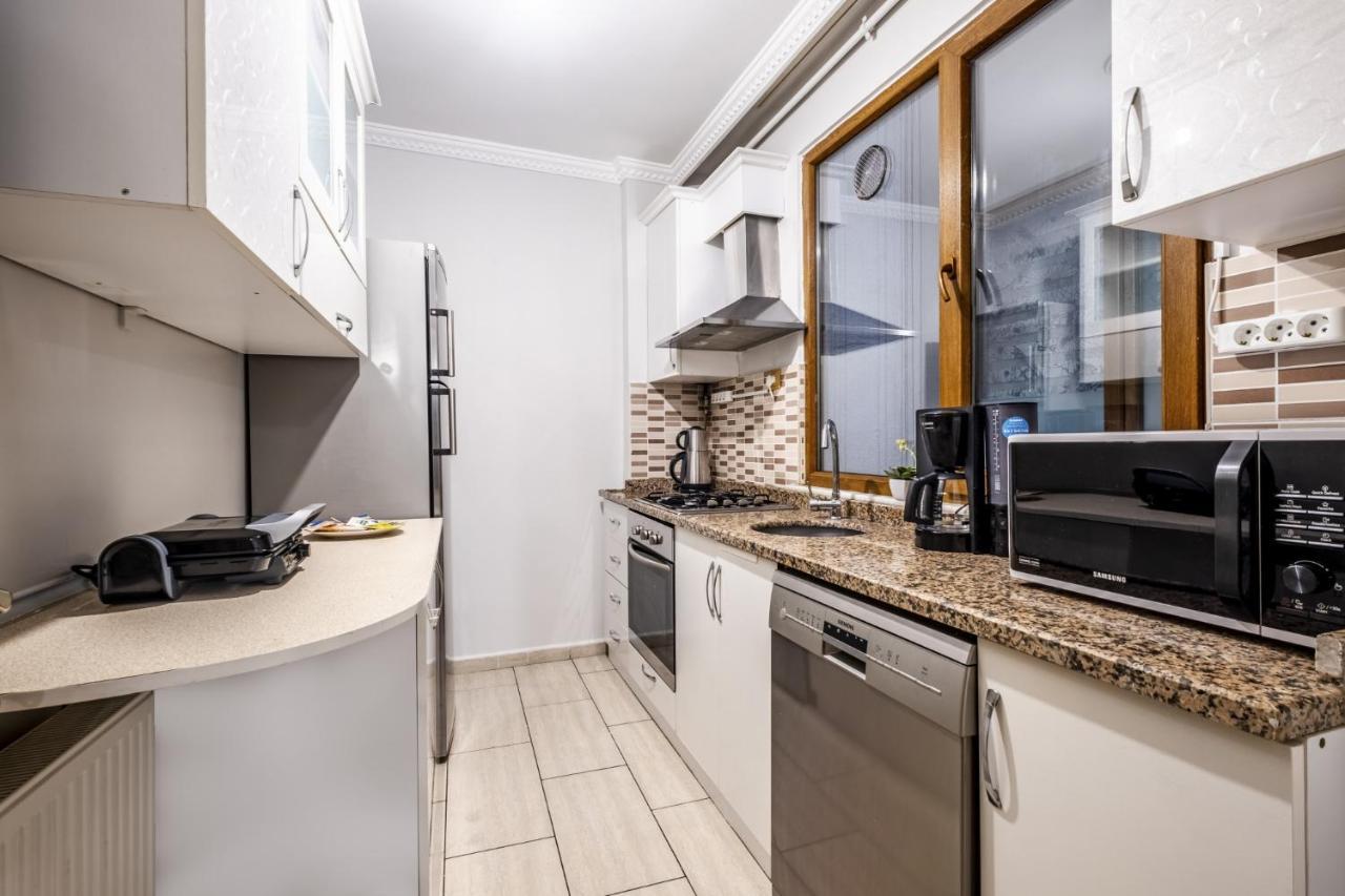 Flat Near Shopping Malls In Kagithane