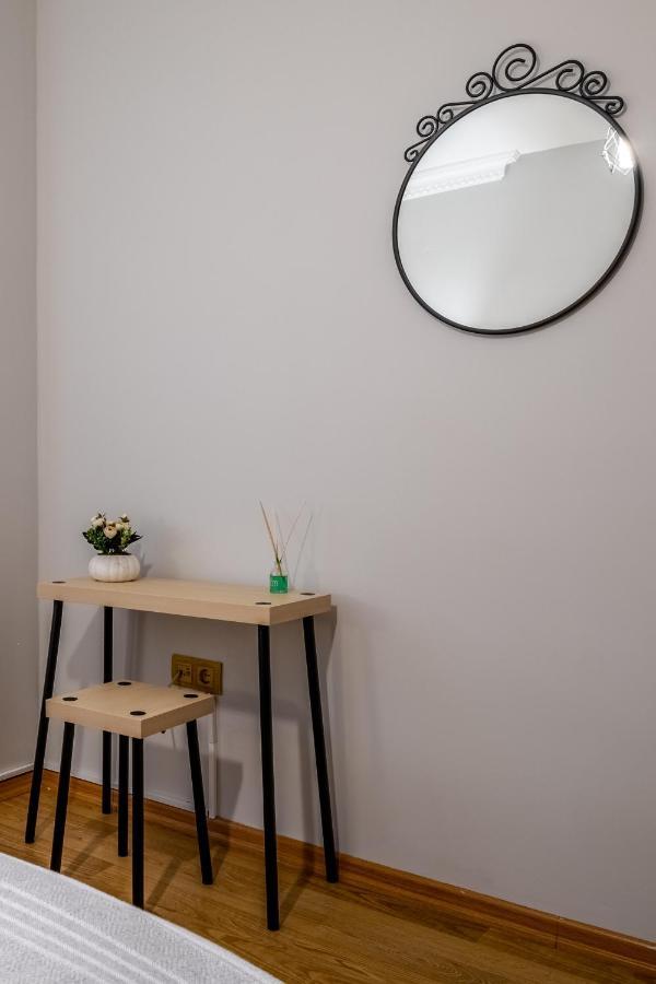 Flat Near Shopping Malls In Kagithane Daire İstanbul