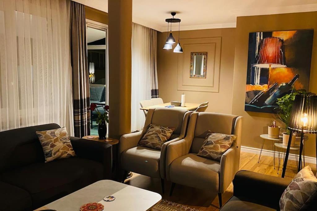 Sisli Osmanbey Taksim Large Terrace, Quietness And Space