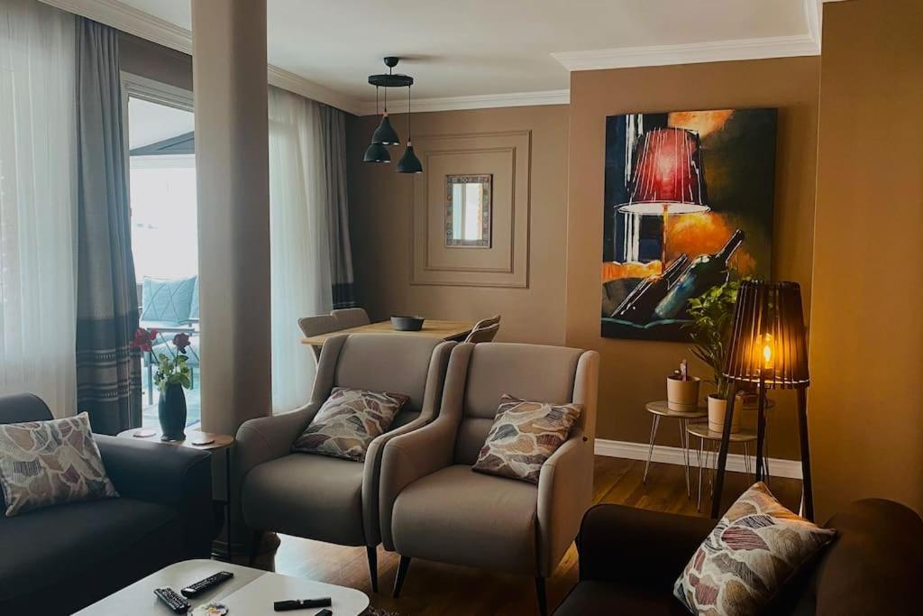 Apartment Sisli Osmanbey Taksim Large Terrace, Quietness And Space