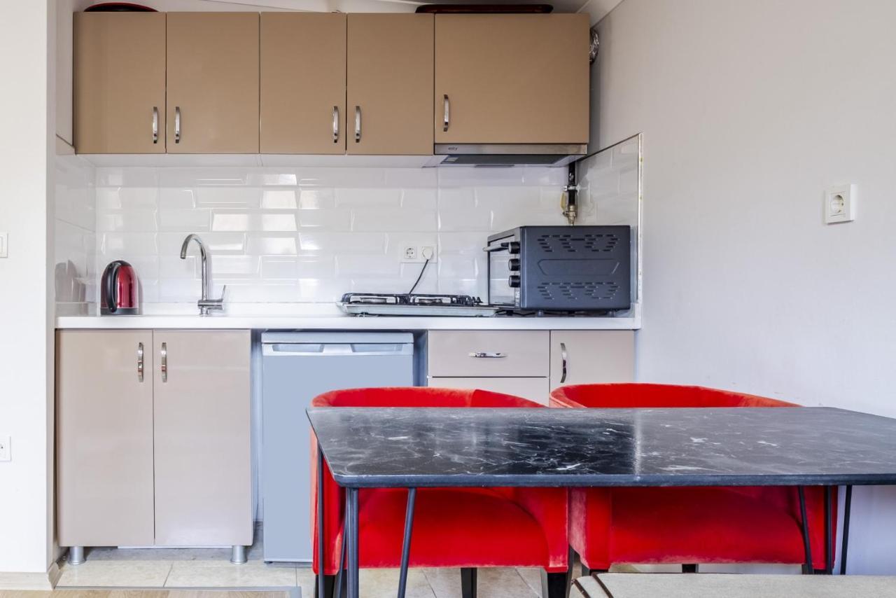 Fully Furnished Flat With Terrace In Atasehir Apartment Istanbul