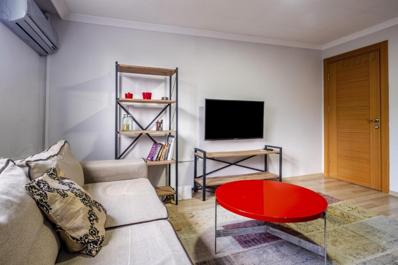 Fully Furnished Flat With Terrace In Atasehir Apartment *