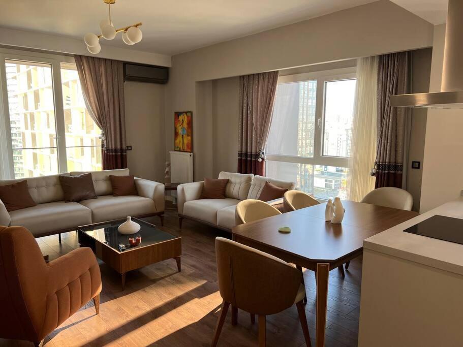 Apartment Toya Residance