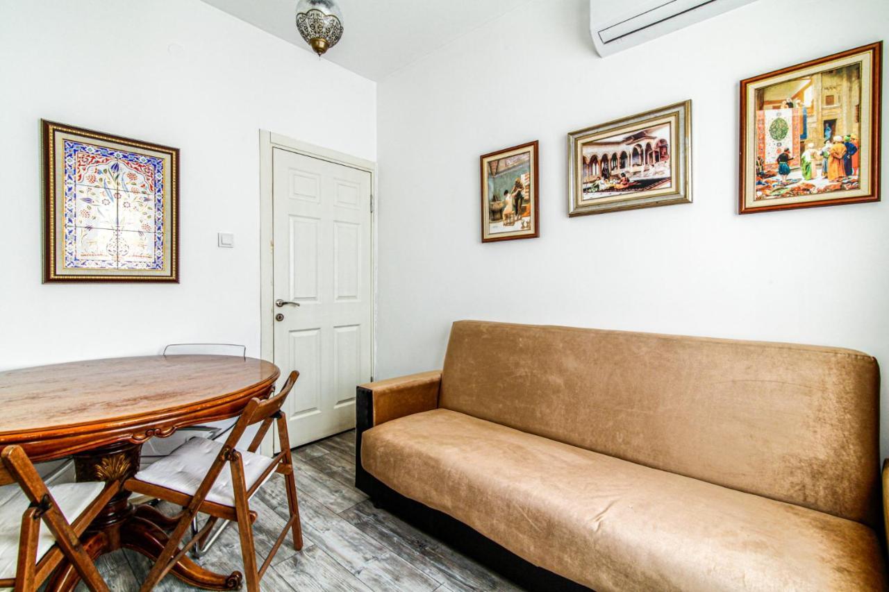 Lovely Flat In Cihangir Near Public Transportation Istanbul