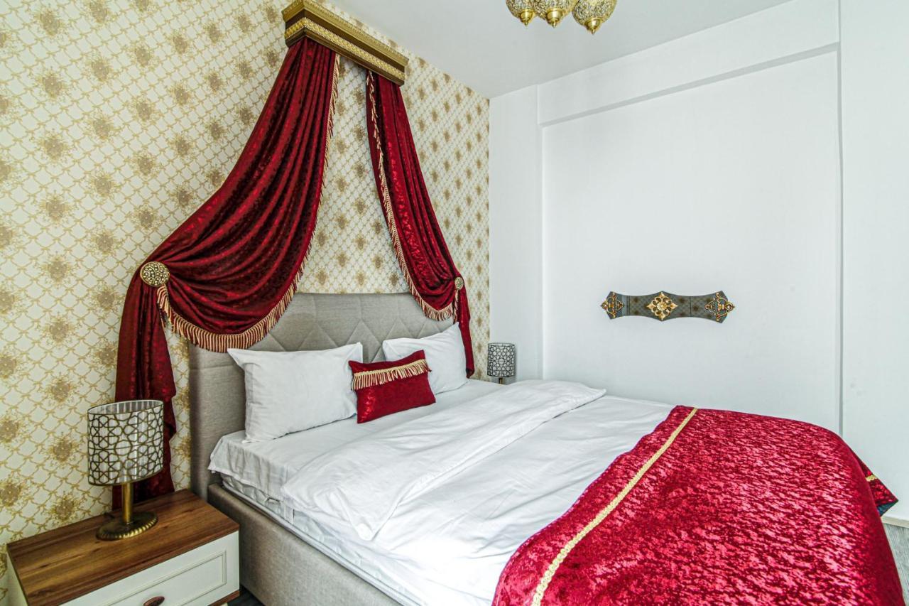Lovely Flat In Cihangir Near Public Transportation