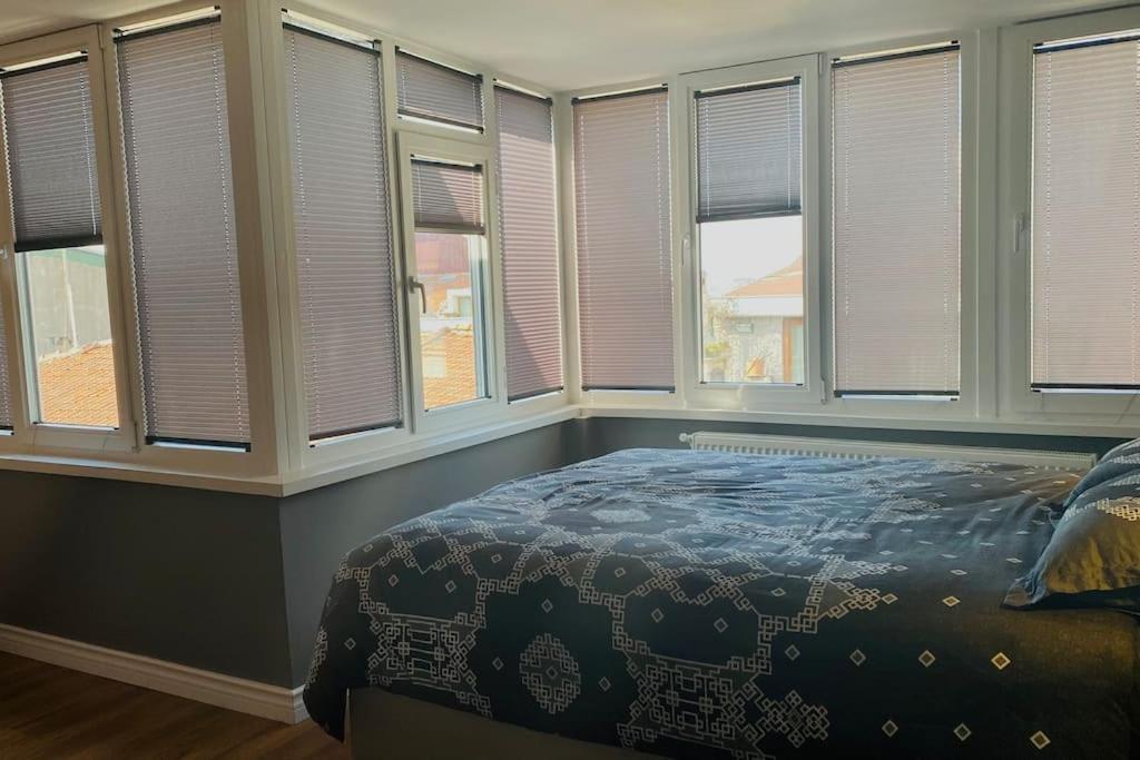 Apartment Sisli Osmanbey Taksim Large Terrace, Quietness And Space *