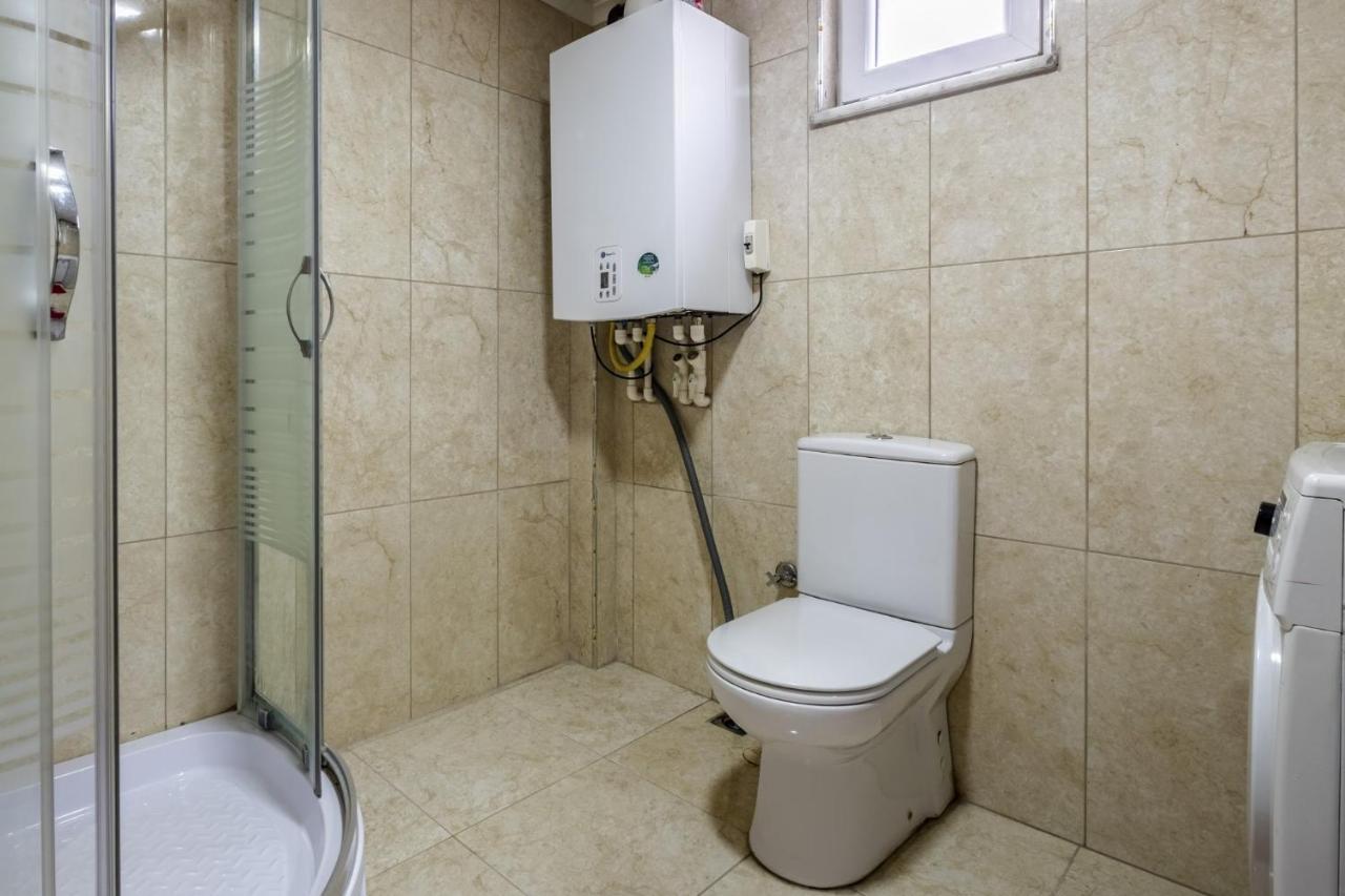 Fully Furnished Flat With Terrace In Atasehir *