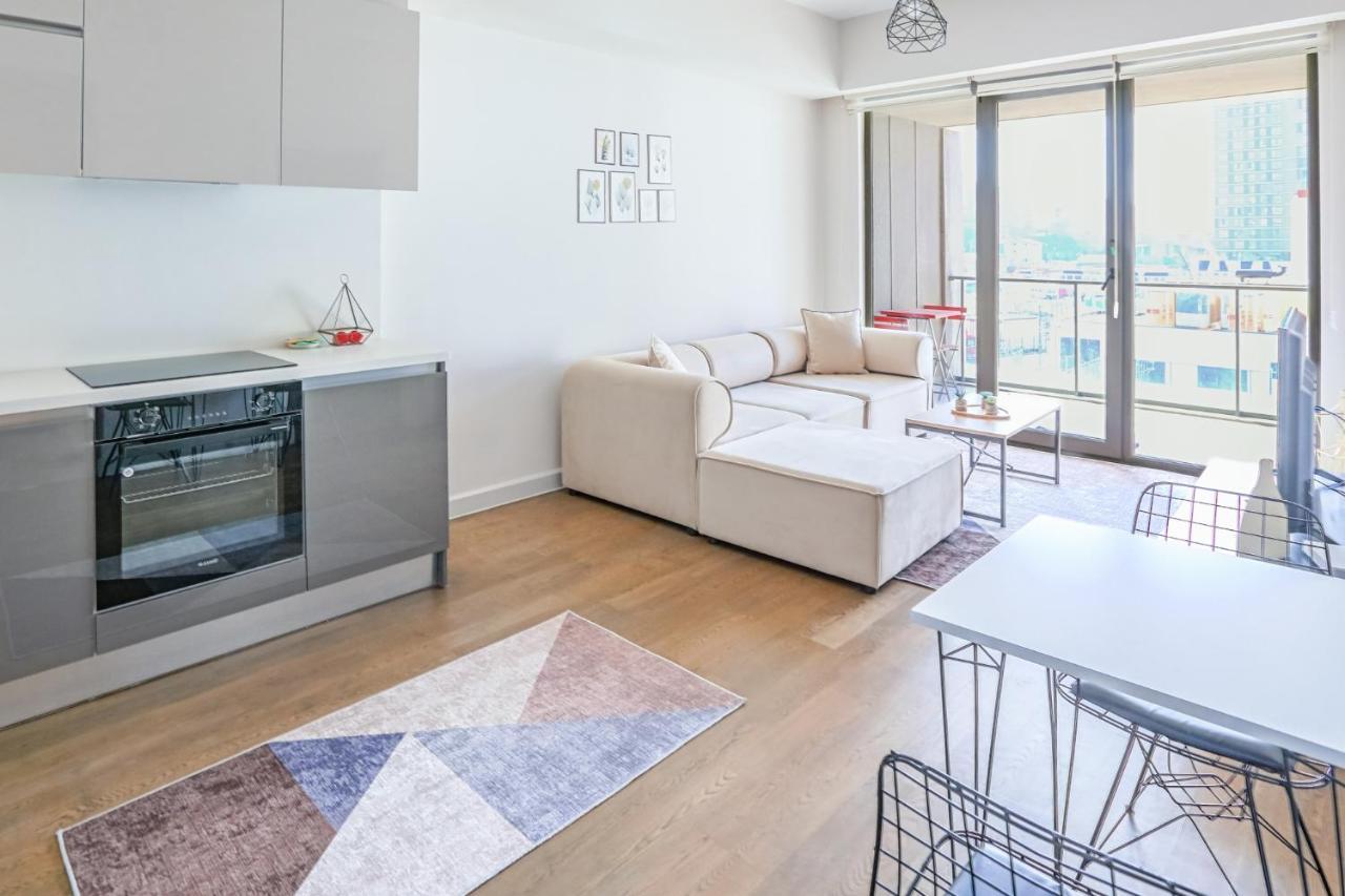 Modern Flat In Kagithane With Balcony Apartment