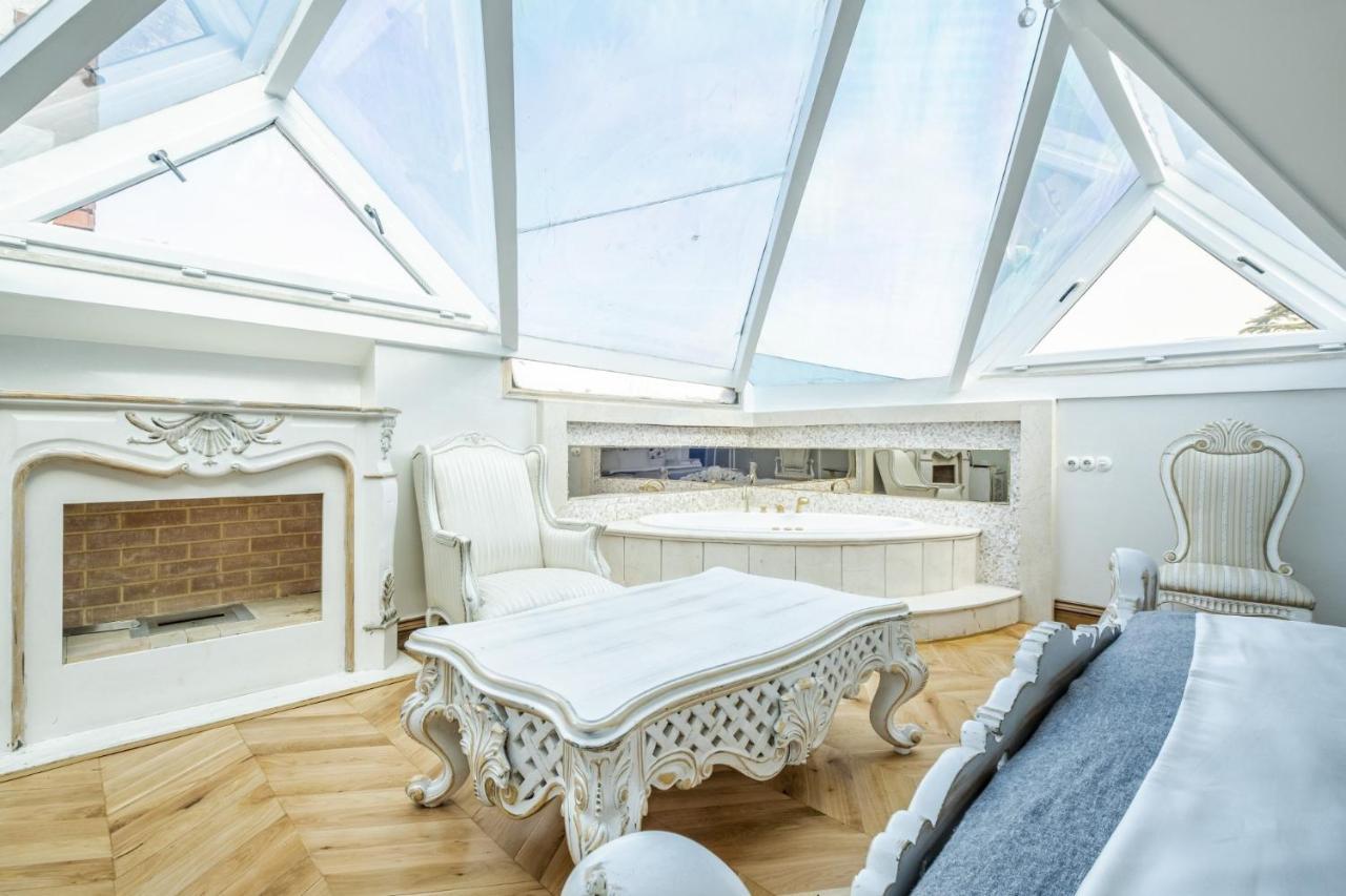 Daire Exquisite In Historic Mansion In Beylerbeyi *
