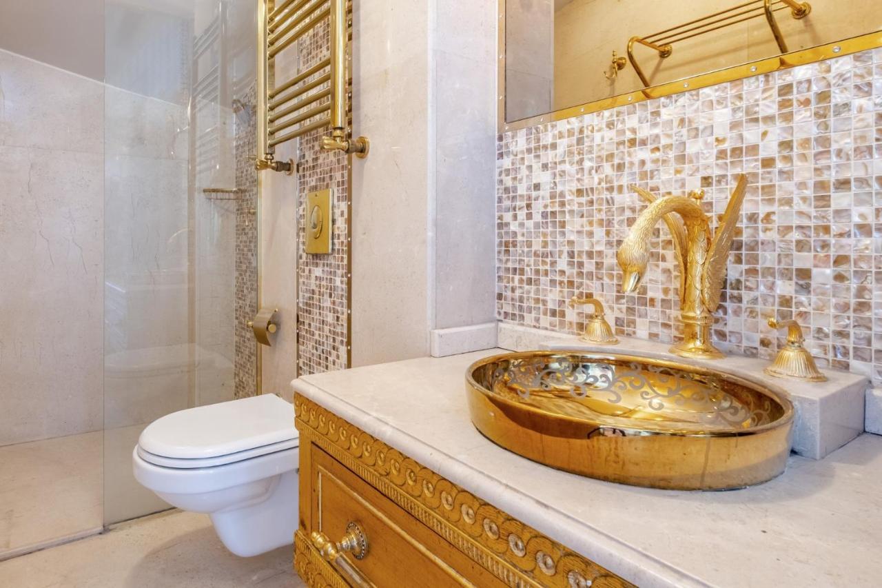 Exquisite In Historic Mansion In Beylerbeyi Daire İstanbul