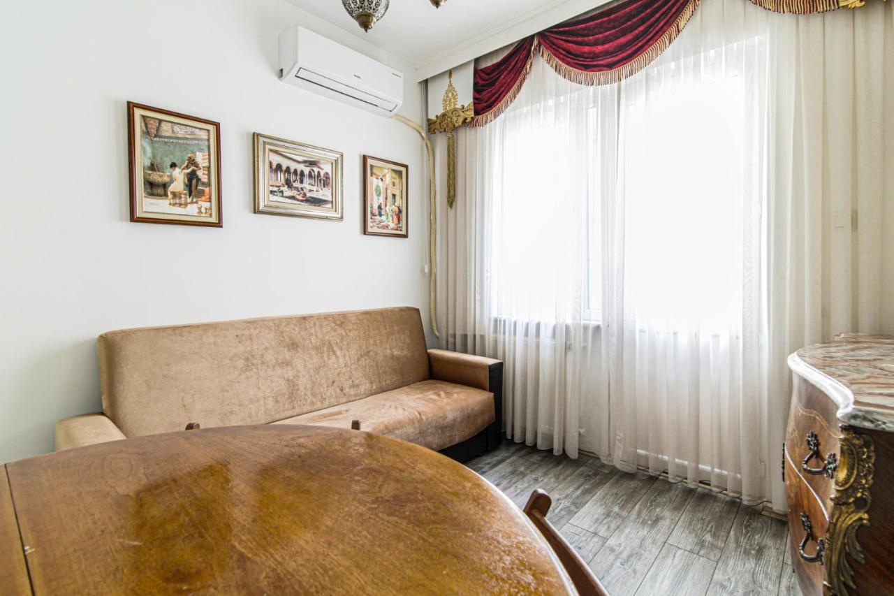 Apartment Lovely Flat In Cihangir Near Public Transportation
