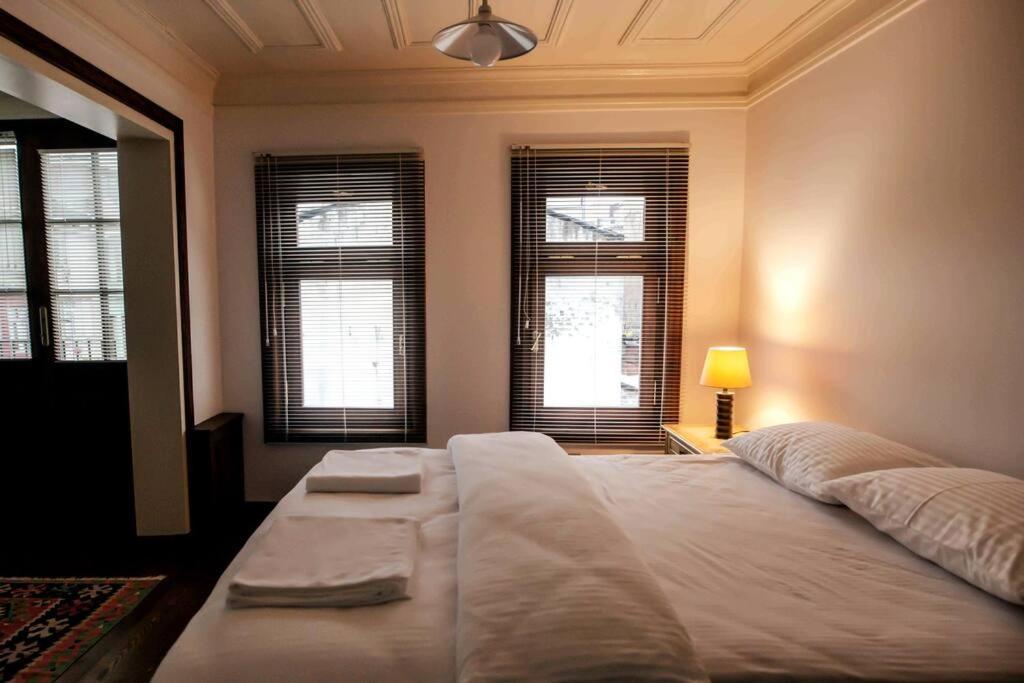 Historical Greco-Ottoman Pavilion Near Tram In Fatih Apartment Istanbul