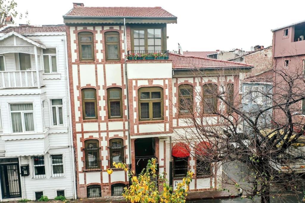 Apartment Historical Greco-Ottoman Pavilion Near Tram In Fatih *