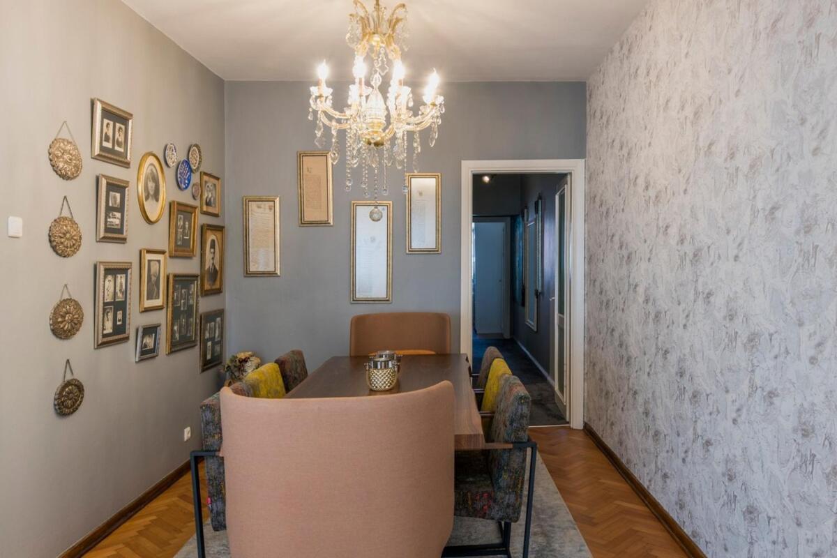 Apartment Feel The Spirit Of In A Homey Atmosphere *