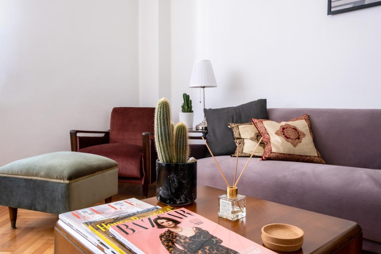 Spacious Flat With Location In Beyoglu *
