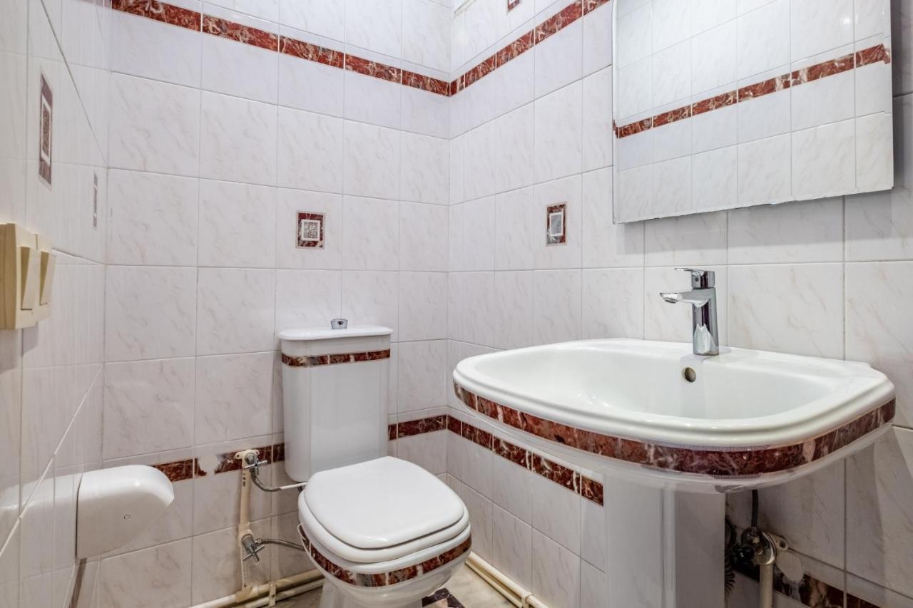 Flat With Balcony Near Zorlu Center Apartment Istanbul