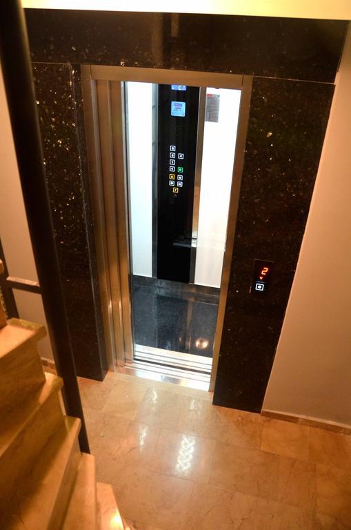 A Hotel 3*