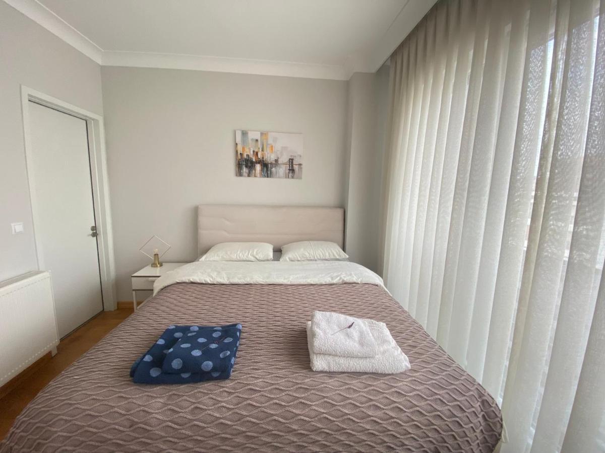 Apartment New Building Lovely Modern Apt With 90mbs Fiber Internet 5min Walking To Bagdat Street *