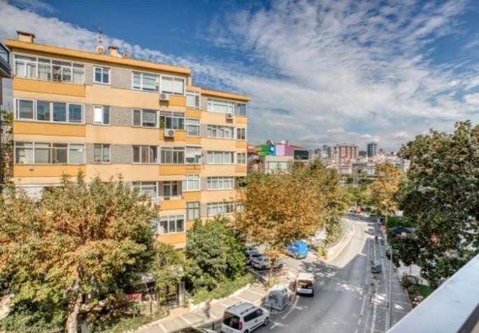 Apartment Serene & Spacious 3br In Istanbul's Prime Location - Discover Vibrant Seafront Living
