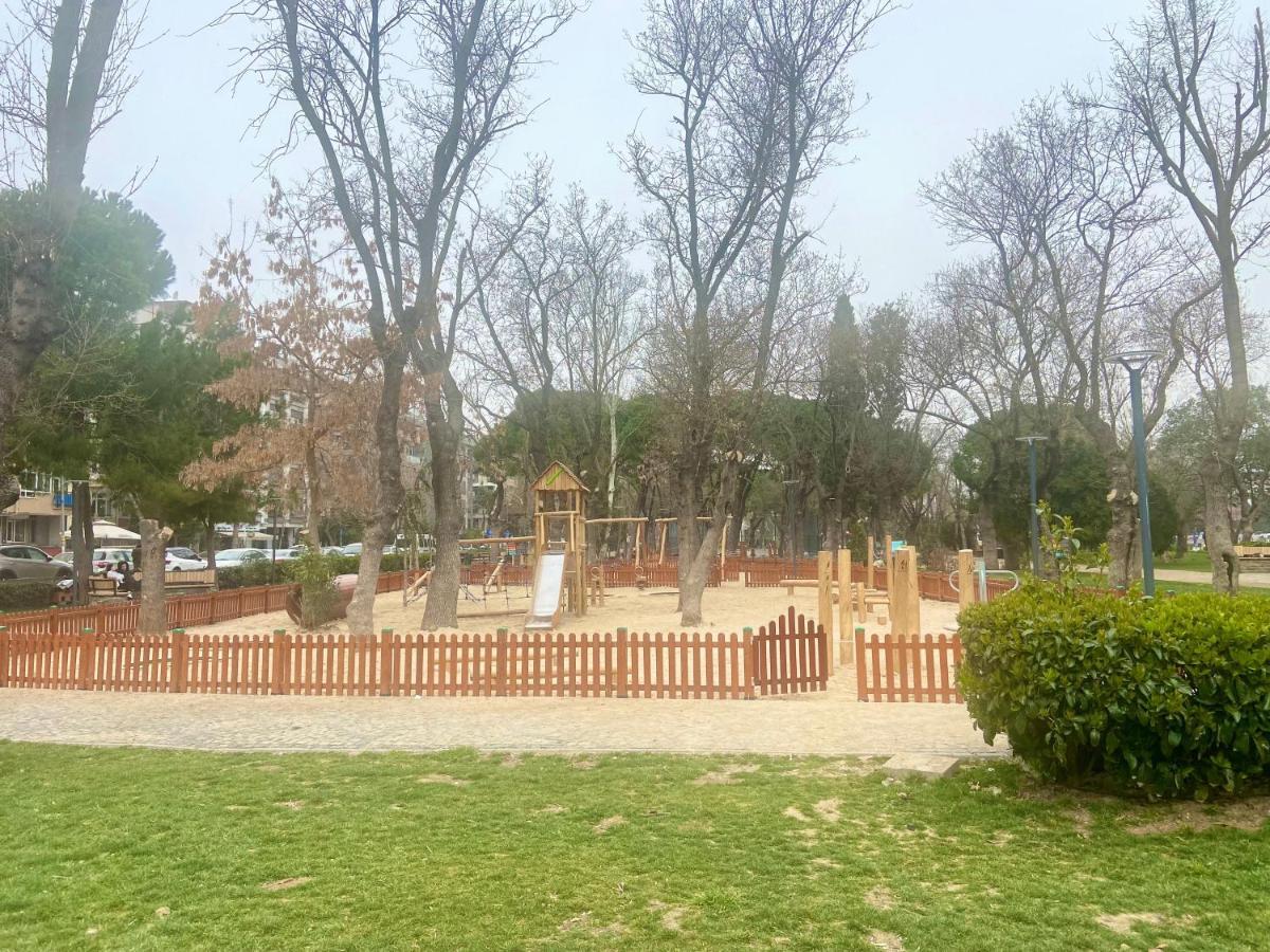 Serene & Spacious 3br In Istanbul's Prime Location - Discover Vibrant Seafront Living Apartment Istanbul