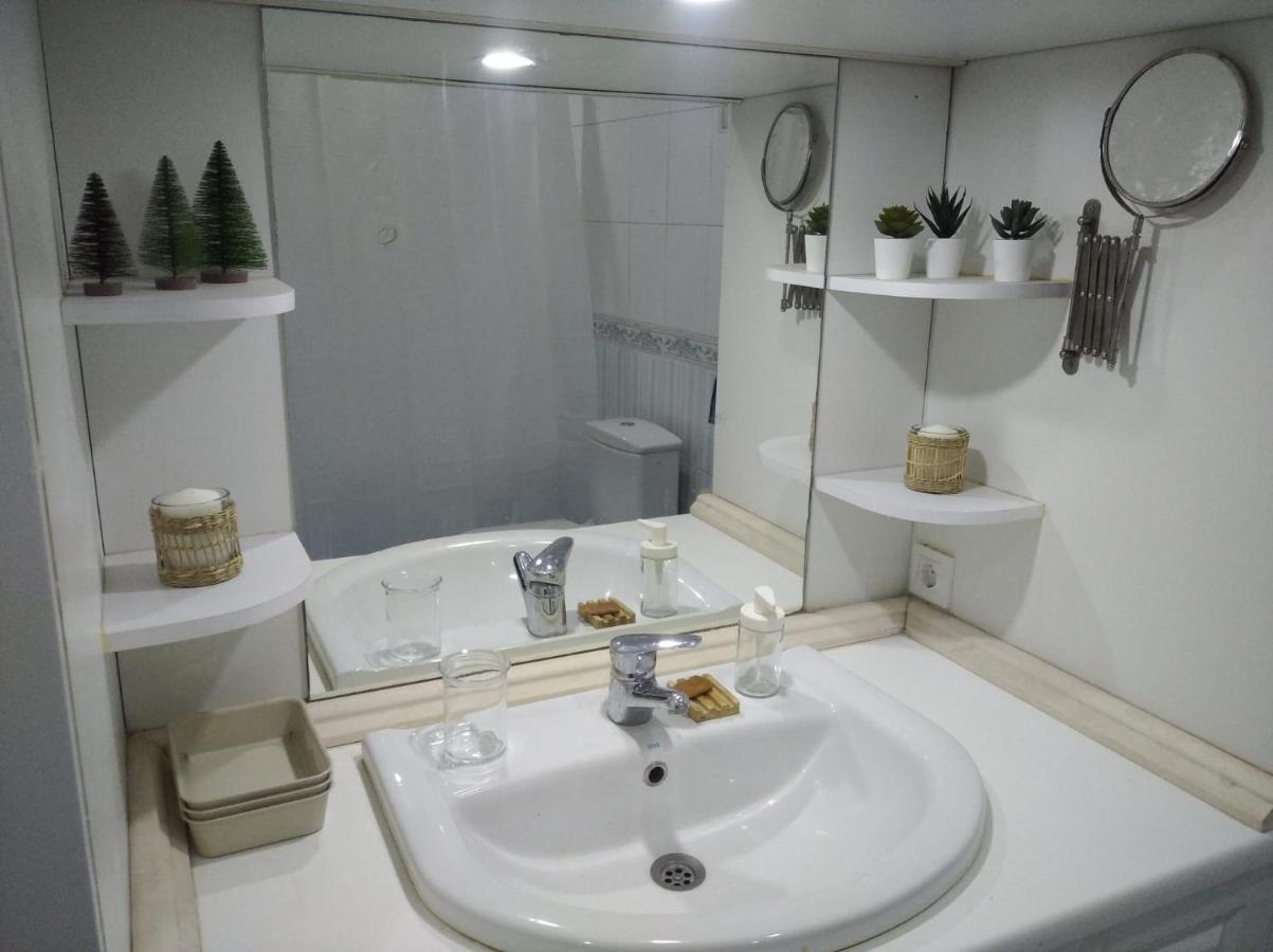 Serene & Spacious 3br In Istanbul's Prime Location - Discover Vibrant Seafront Living