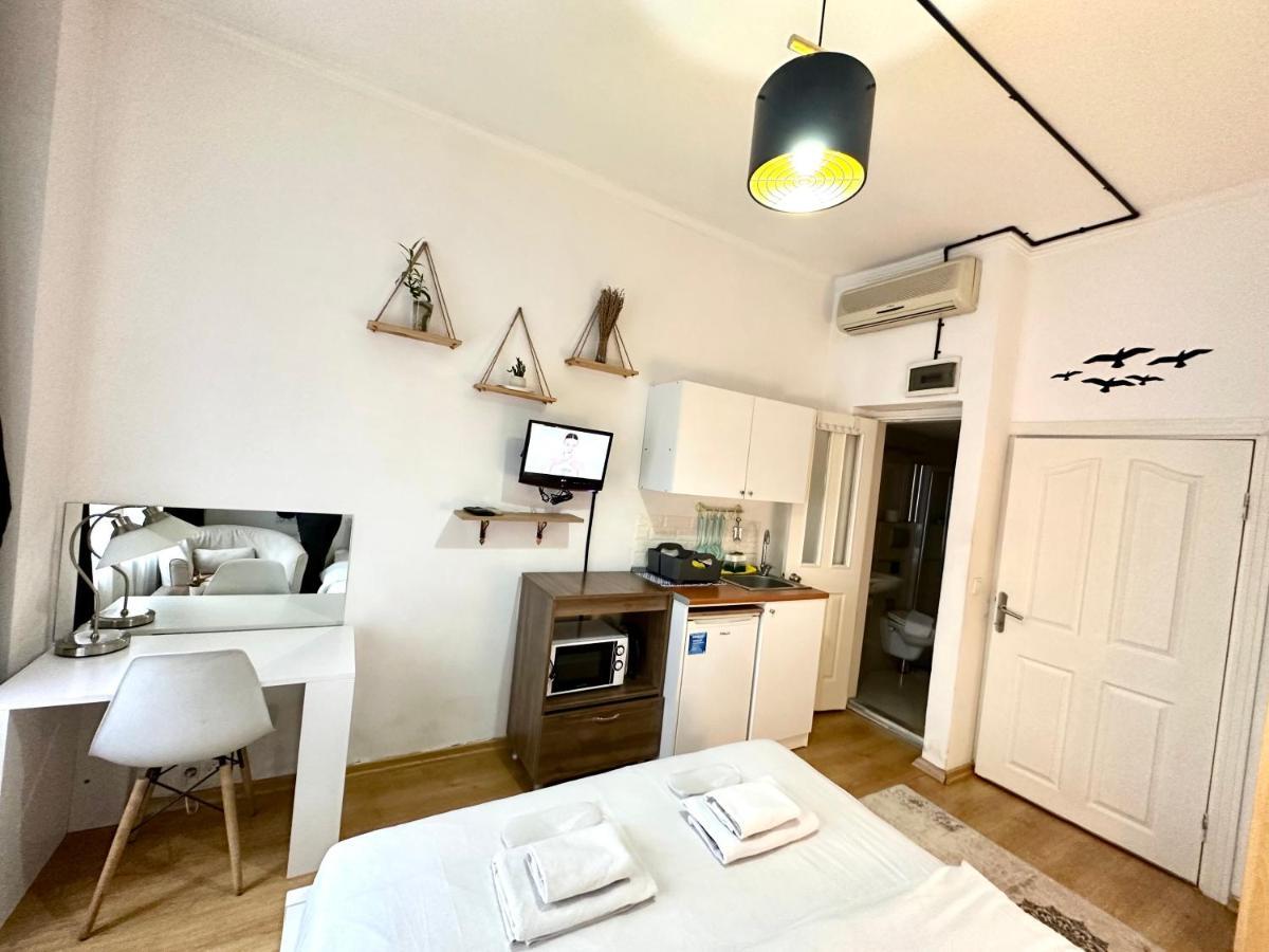Aram Galata Suites *