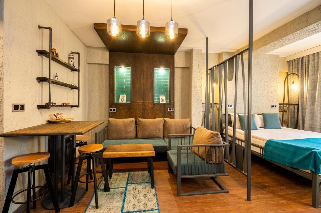 Cube Aparthotel