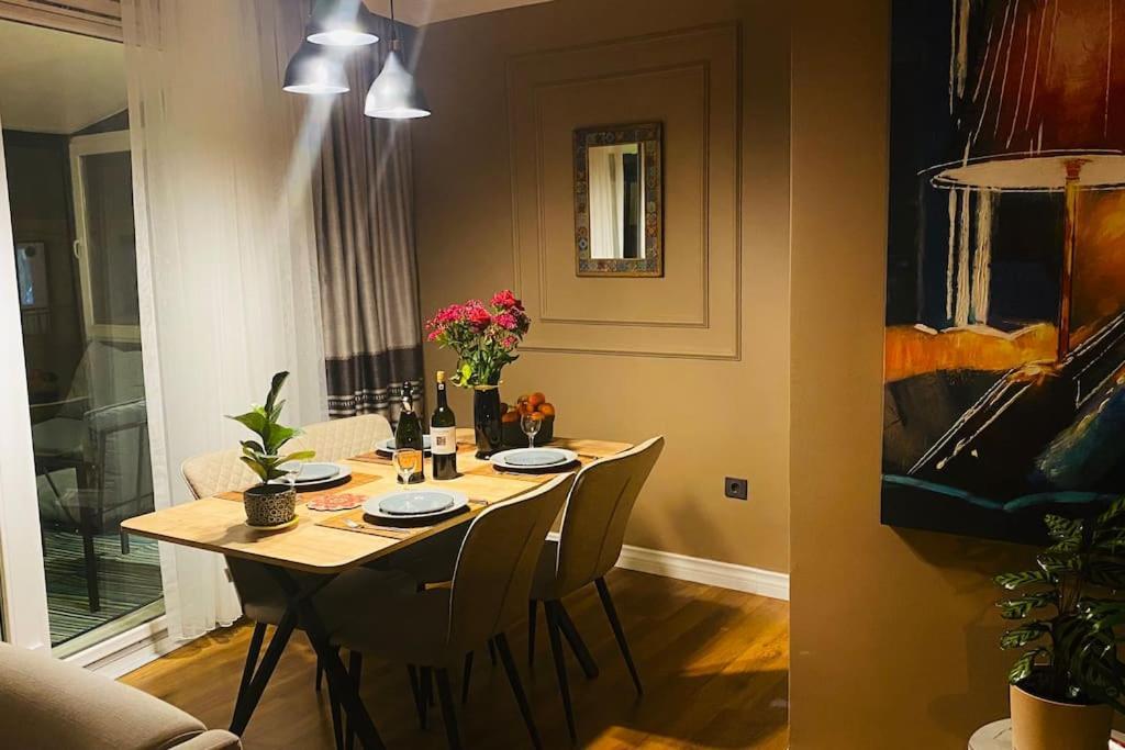 Sisli Osmanbey Taksim Large Terrace, Quietness And Space Apartment *