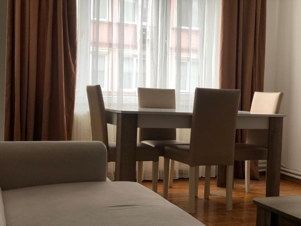 Filiz Kargin Apartment Istanbul