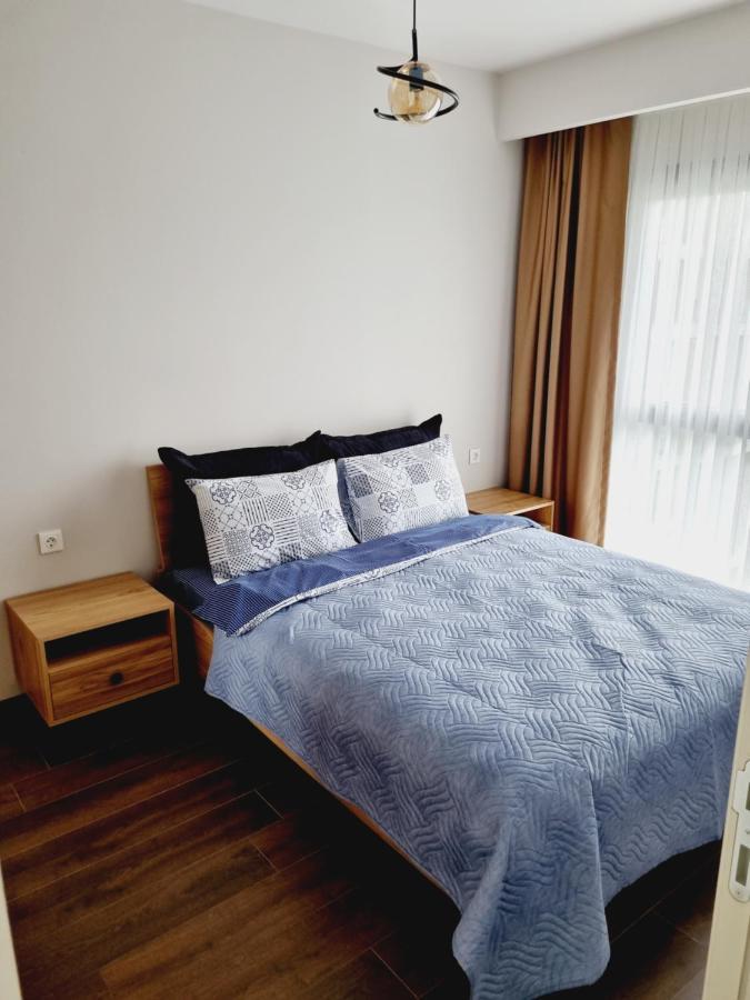 Otto Residences Center 216