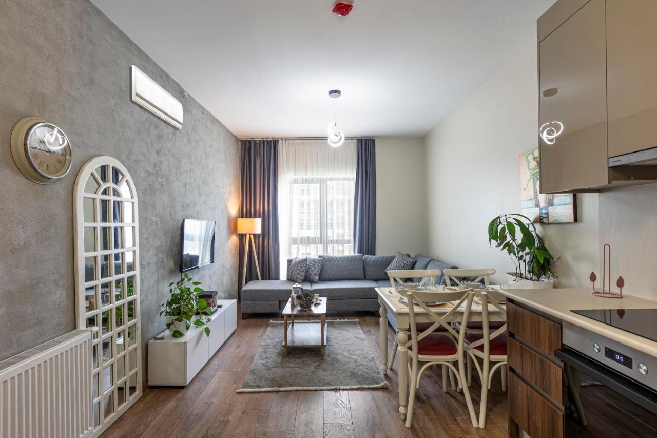 Nef 36 Lux Furnished Df Apartment