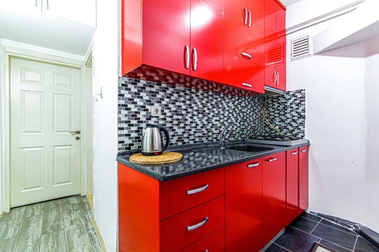 Lovely Flat In Cihangir Near Public Transportation Apartment