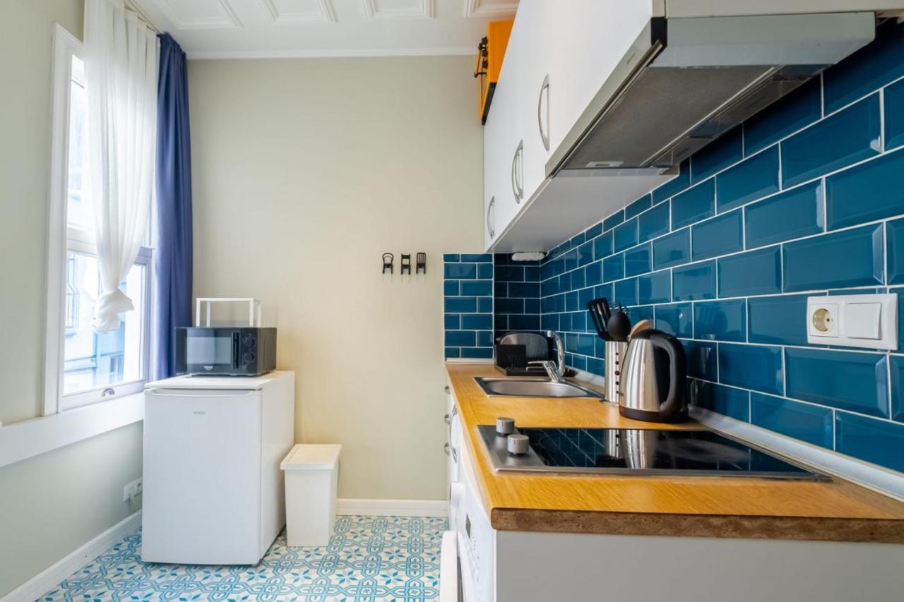 Charming Flat Near Taksim Square In Inonu Sisli