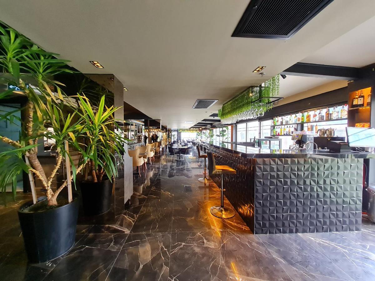 Hotel Air Boss Airport And Fair 4*