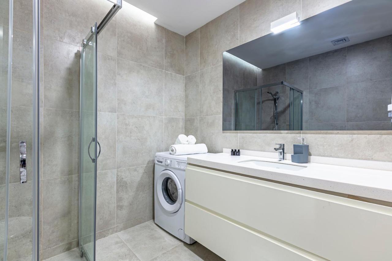 Apartment Outlet Karsisinda Harika Bir Daire Tn3 *