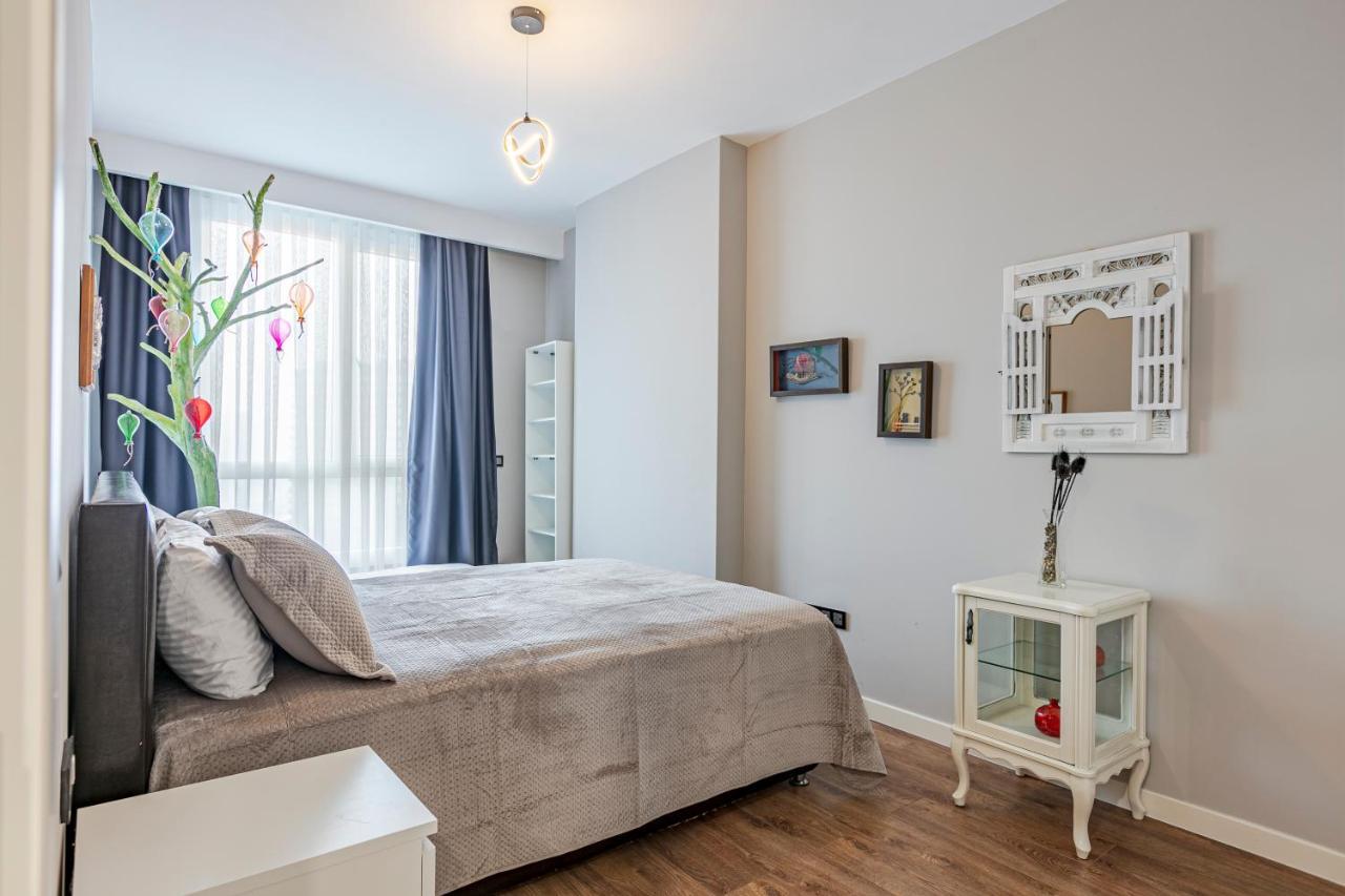 Apartment Outlet Karsisinda Harika Bir Daire Tn3 *
