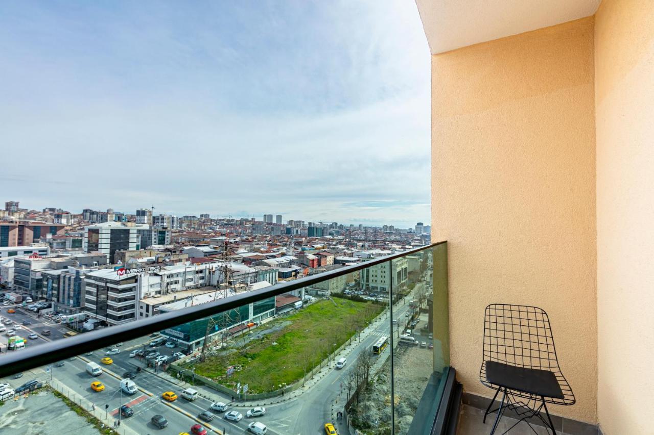 Lux Furnished Modern *