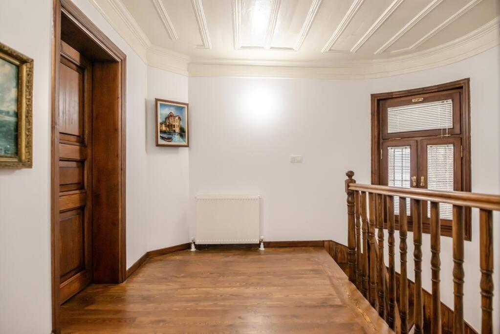 Apartment Historical Greco-Ottoman Pavilion Near Tram In Fatih