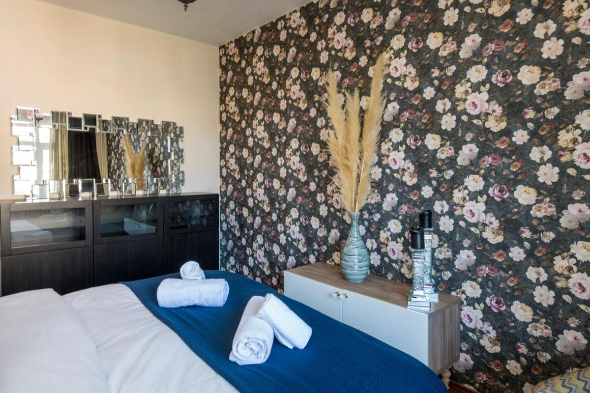 Apartment Feel The Spirit Of In A Homey Atmosphere *