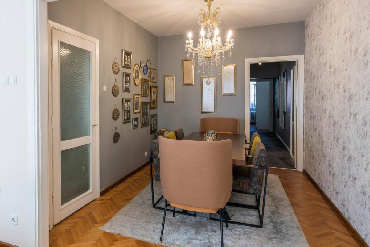 Apartment Feel The Spirit Of In A Homey Atmosphere
