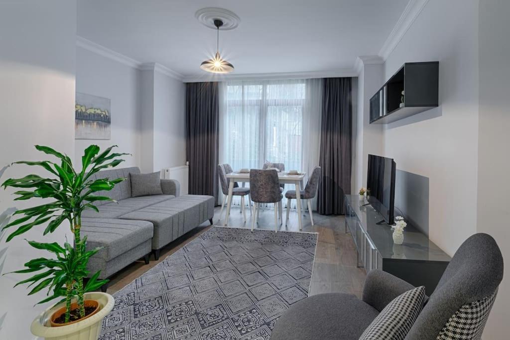 Apartment Azad Homes Bomonti *
