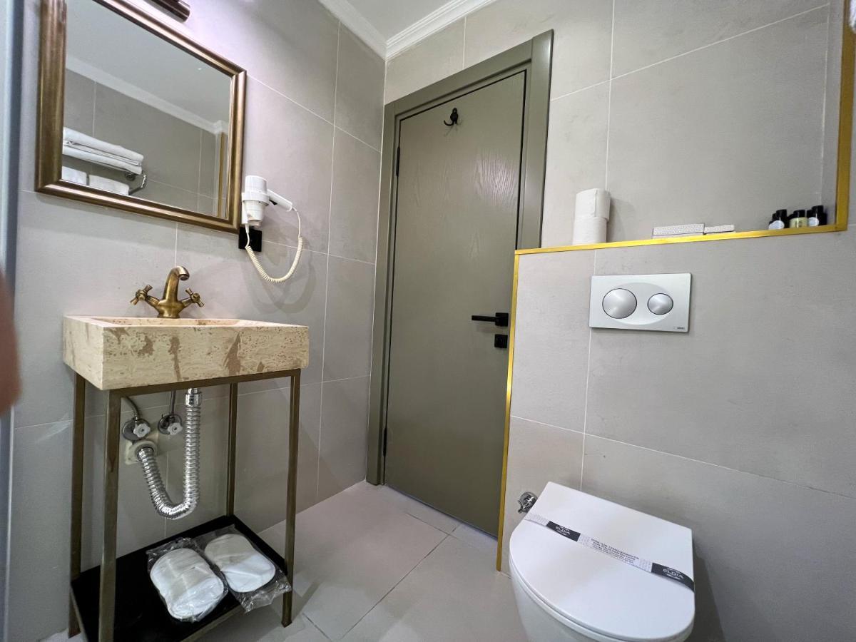 By Kinyas Hotel