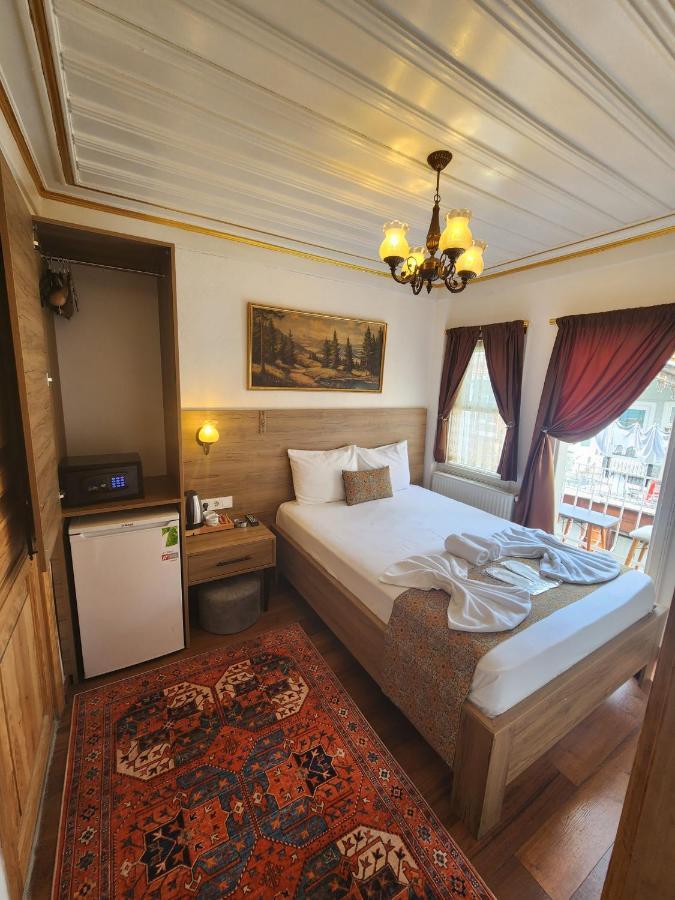 Kadikoey White House Hotel 3*