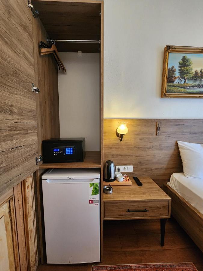 Kadikoey White House Hotel