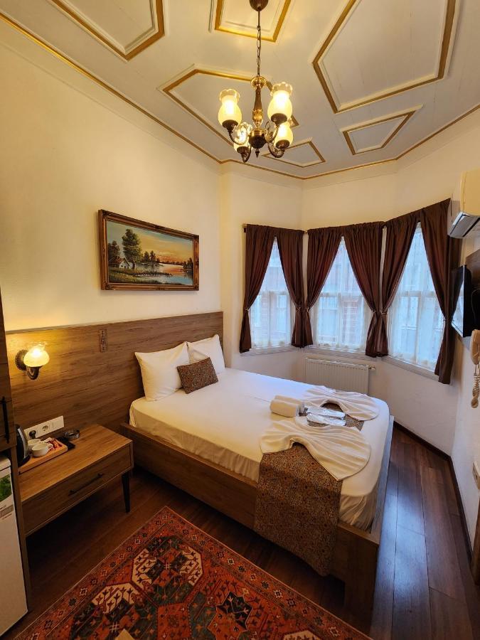 Kadikoey White House Hotel 3*
