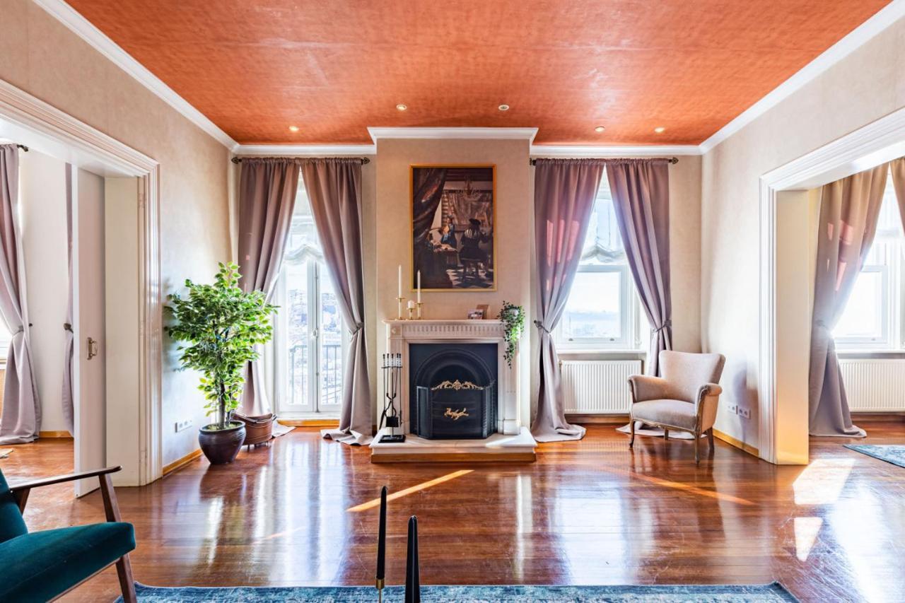 Enchanting Flat In Beyoglu With Bosphorus View Apartment