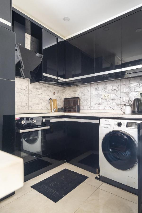 Central Flat With Balcony In Inonu Sisli Apartment *