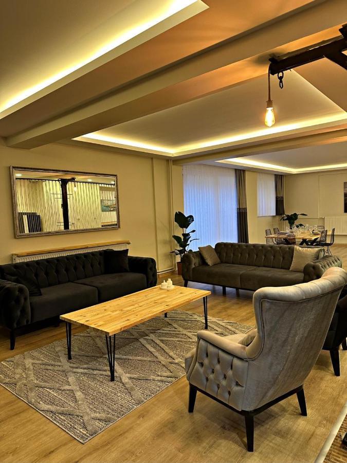 Cihangir Saracoglu Istanbul