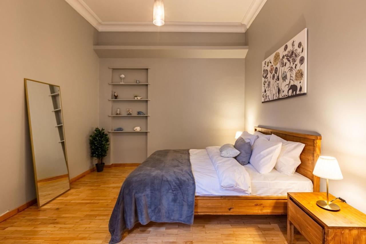 Apartment Enchanting Flat In Beyoglu With Bosphorus View *